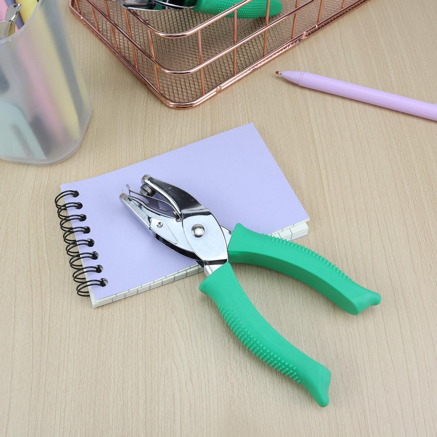 1/4 Inch Heart Shaped Hole Puncher, Handheld Single Hole Paper Punch, One Hole Paper Punch for DIY Craft Paper Scrapbook Puncher Hand Tool