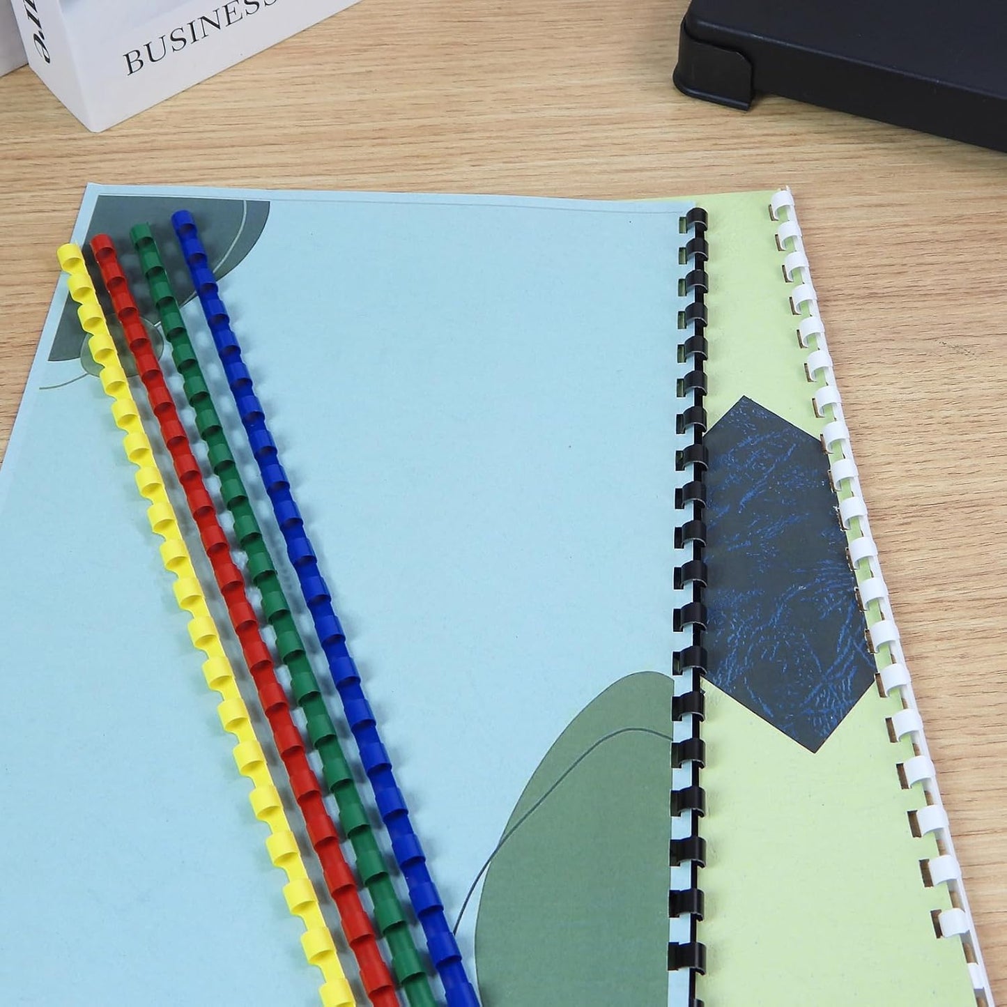 Rayson CR-6-100-M Plastic Binding Combs 1/4in. 21-Ring, 20-Sheet Capacity, Colorful Comb Binding Spines, Max. Binding A4 Size Paper (8.3"×11.7"), Box of 100