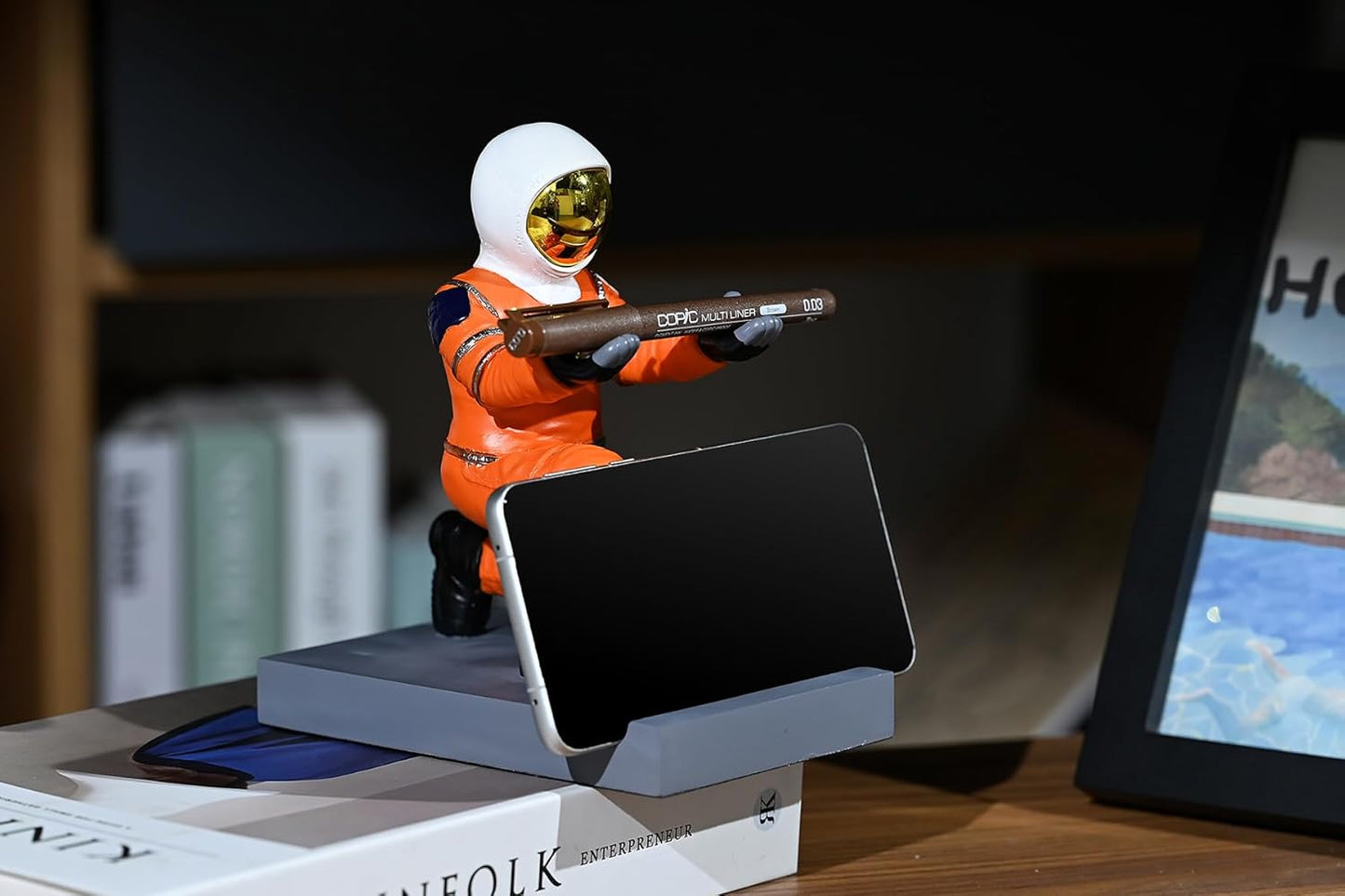 Astronaut Resin Pen Holder, Mobile Phone Stand, Device Stand, Desk Organizer Decorative Pen Holder (Orange&Golden)