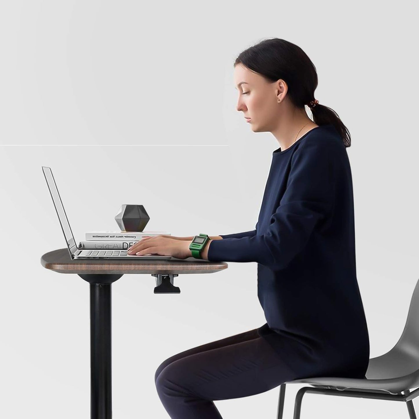 Mobile Standing Desk,Pneumatic Height Adjustable Laptop Desk, Mobile Laptop Desk with Wheels, Height Adjustable from 29.5'' to 47'',Black