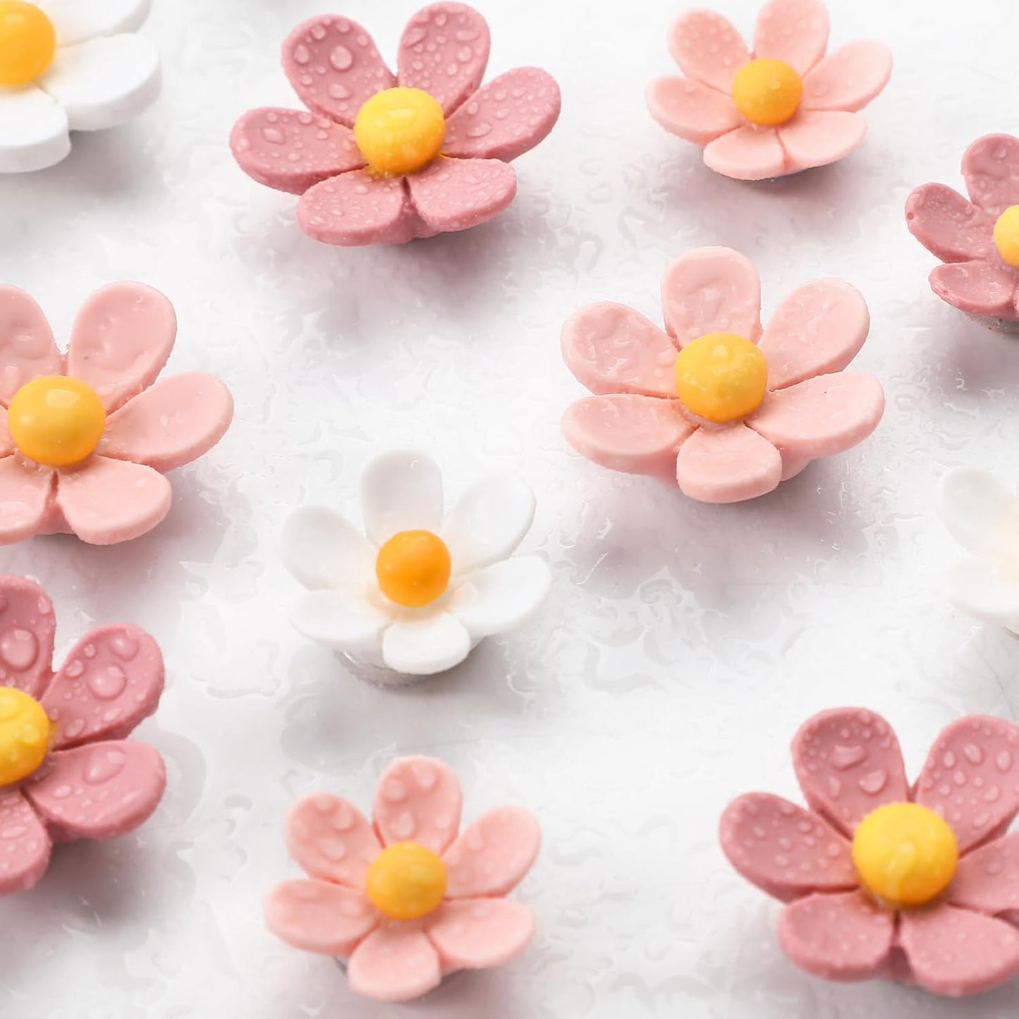 18Pcs Magnets Refrigerator,3 Colors 3D Cute Magnet, Resin Flower Decorative Magnets, Pink Fridge Magnet for Refrigerator Locker Whiteboard Office Kitchen(9 Small+9 Medium)