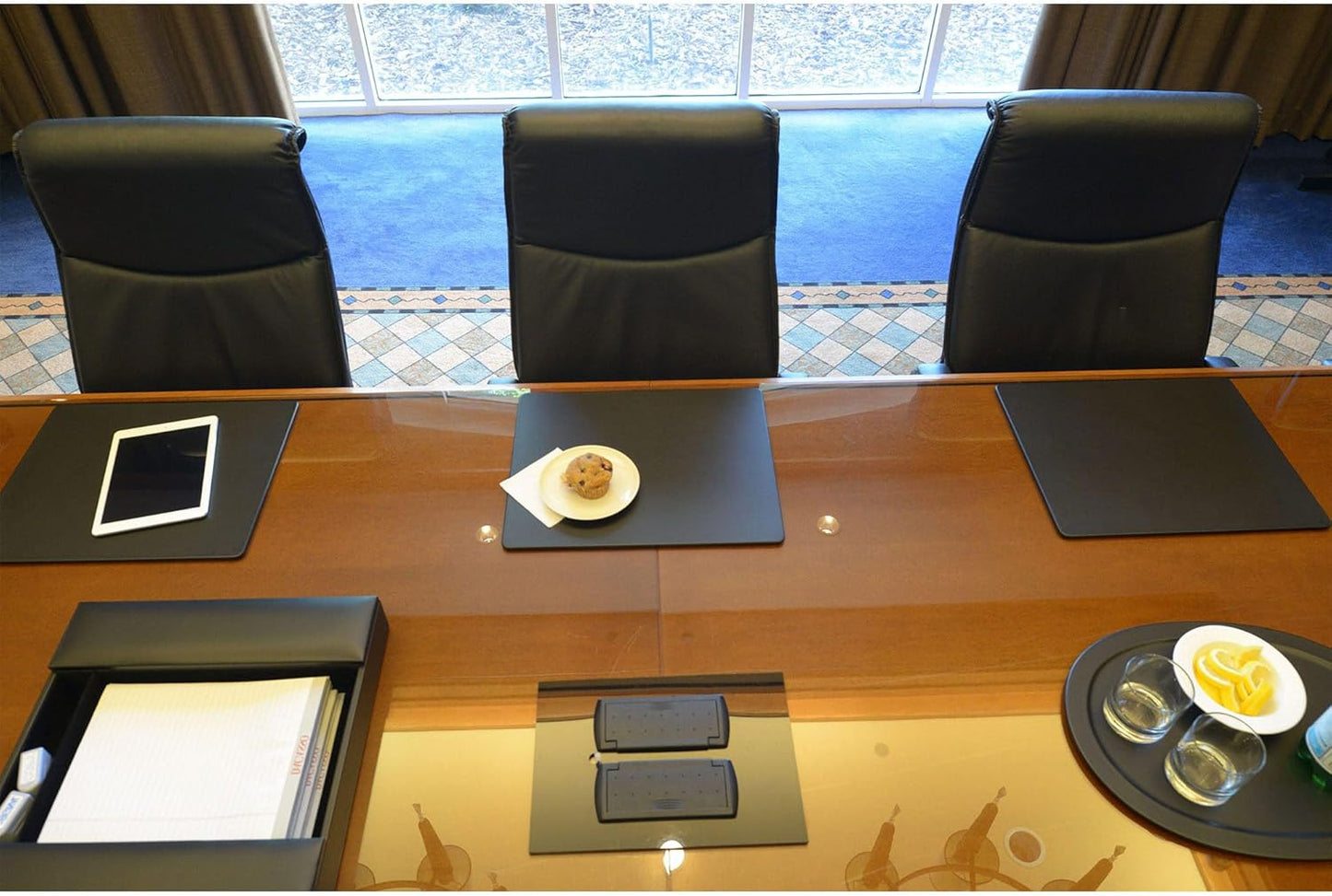 DACASSO Leatherette Conference Table Pad - Luxury Leather Desk Blotter for Writing - Padded Executive Desk Surface Protector - (Black, 17” x 14”)