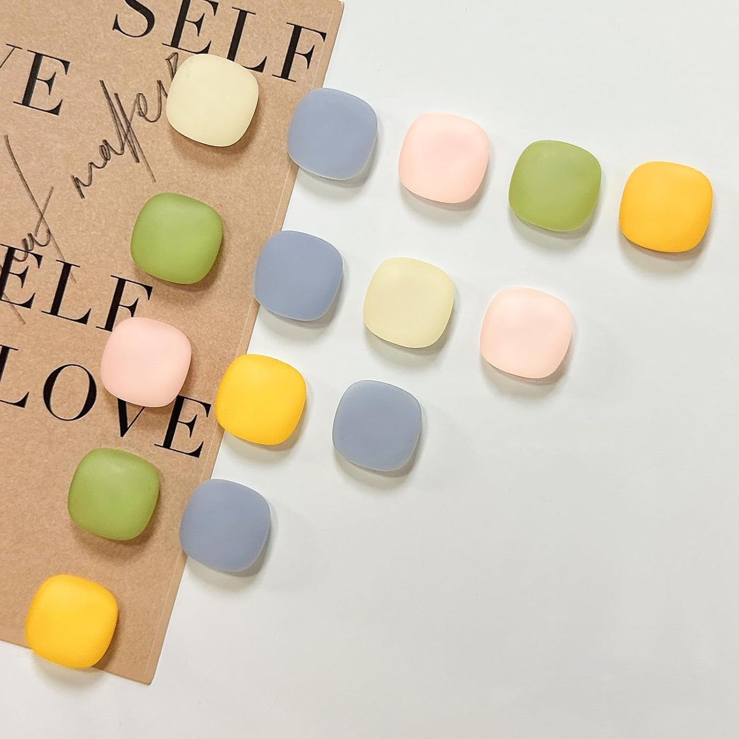 Qualsen Fridge Magnets, Colorful Decorative Cute Refrigerator Magnets for Whiteboard, Locker, Kitchen, Office, Classroom（20 Pcs）