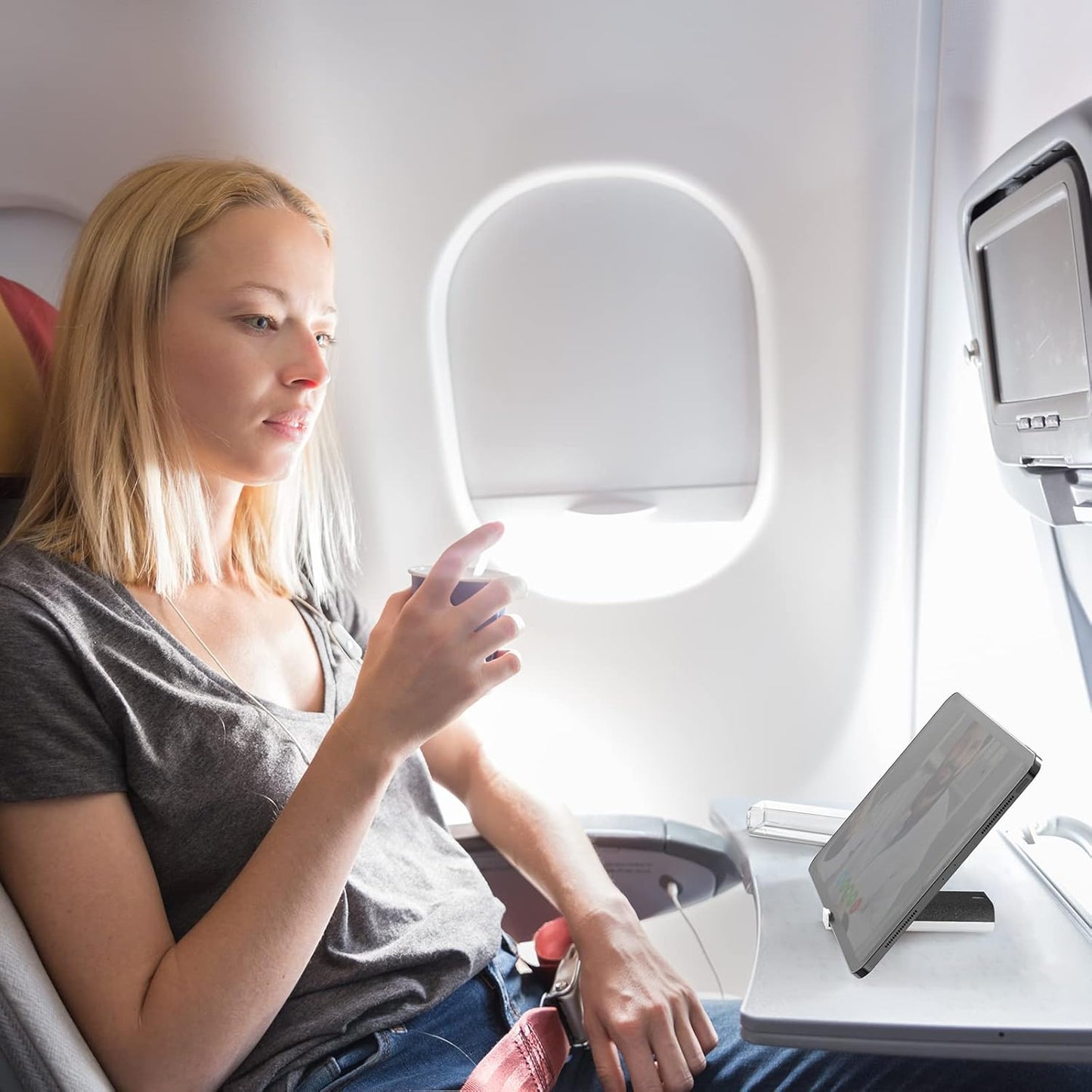 CLICK CLEAN Touchscreen Mist Cleaner, Screen Cleaner, All in One Screen Cleaner Spray with Microfiber and Phone Stand for All Phones, Laptop and Tablet Screens (Black)