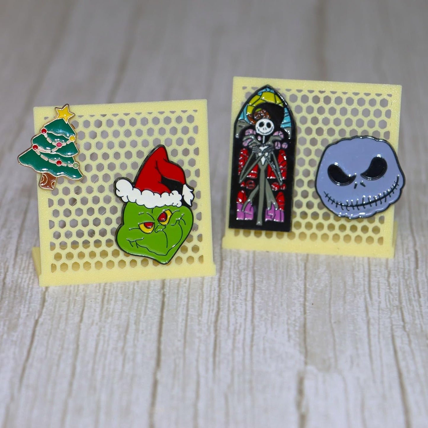 PIAOLGYI Pin Display Stand,Pin Board for Desktops & Shelves,Pin Holder Display for Badges Pins Collectible (Yellow)