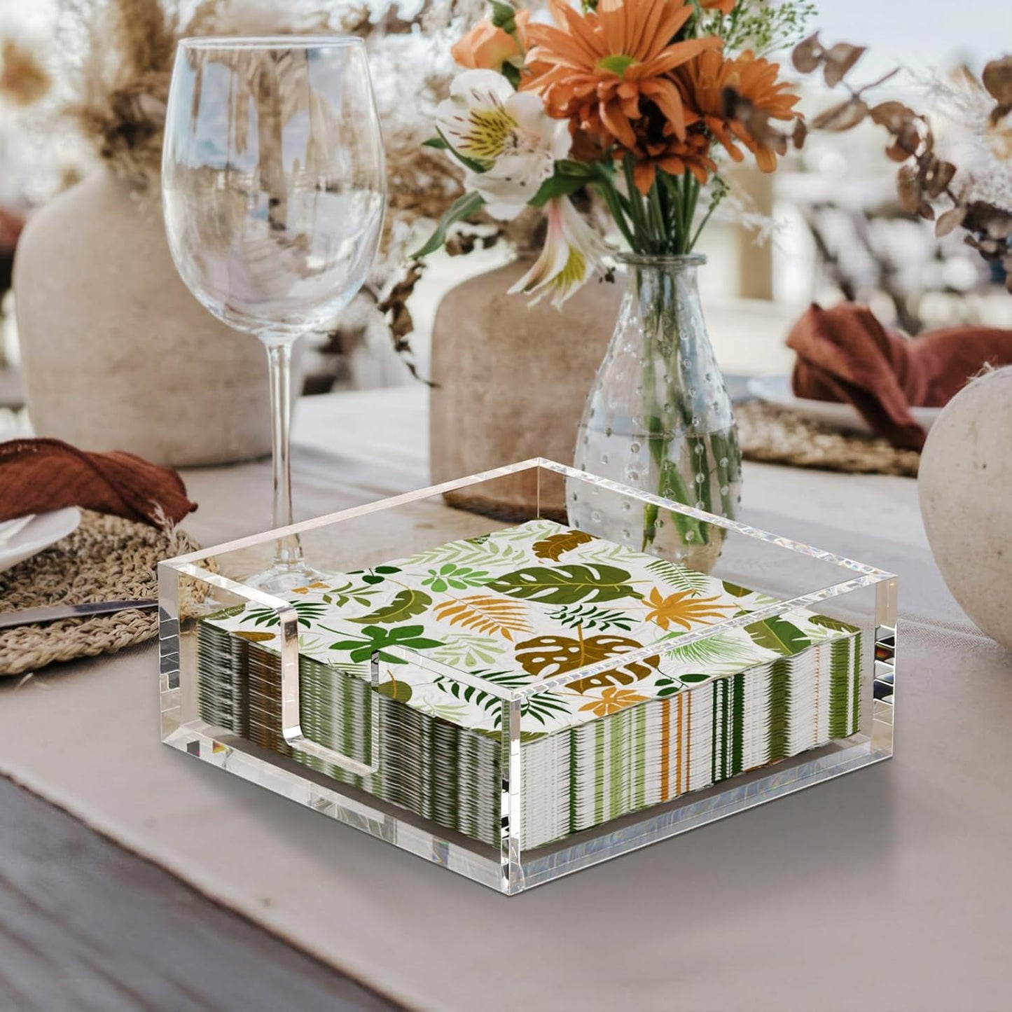 HIIMIEI Acrylic Napkin Holder for Table: Square Cocktail Napkin Dispenser, Flat Guest Towel Holder Tray, Disposable Hand Towel for Bathroom, Kitchen, Bar, Dinner, Party（Clear）