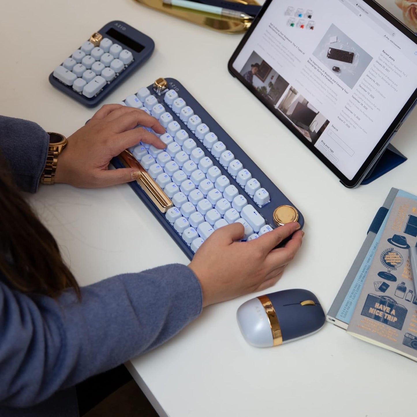 Azio IZO Wireless Optical Mouse - Bluetooth 3.0 & 5.0/2.4G RF-USB, Ambidextrous Design, PixArt PAW3212 Sensor, 1000/1600/2400 DPI, Rechargeable, PC & Mac