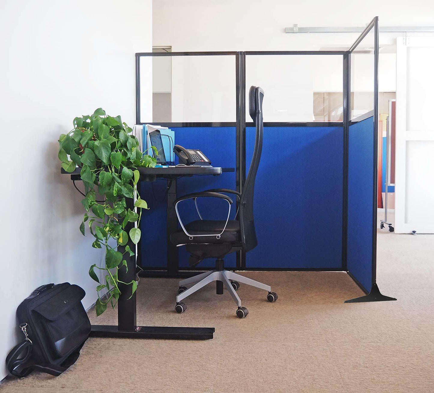 Versare Workstation Partition | Portable Wall Divider | Modern Office Cubicle | Free Standing Privacy Screen | Flexible Work Space | 99" x 70" Black Fabric Panels