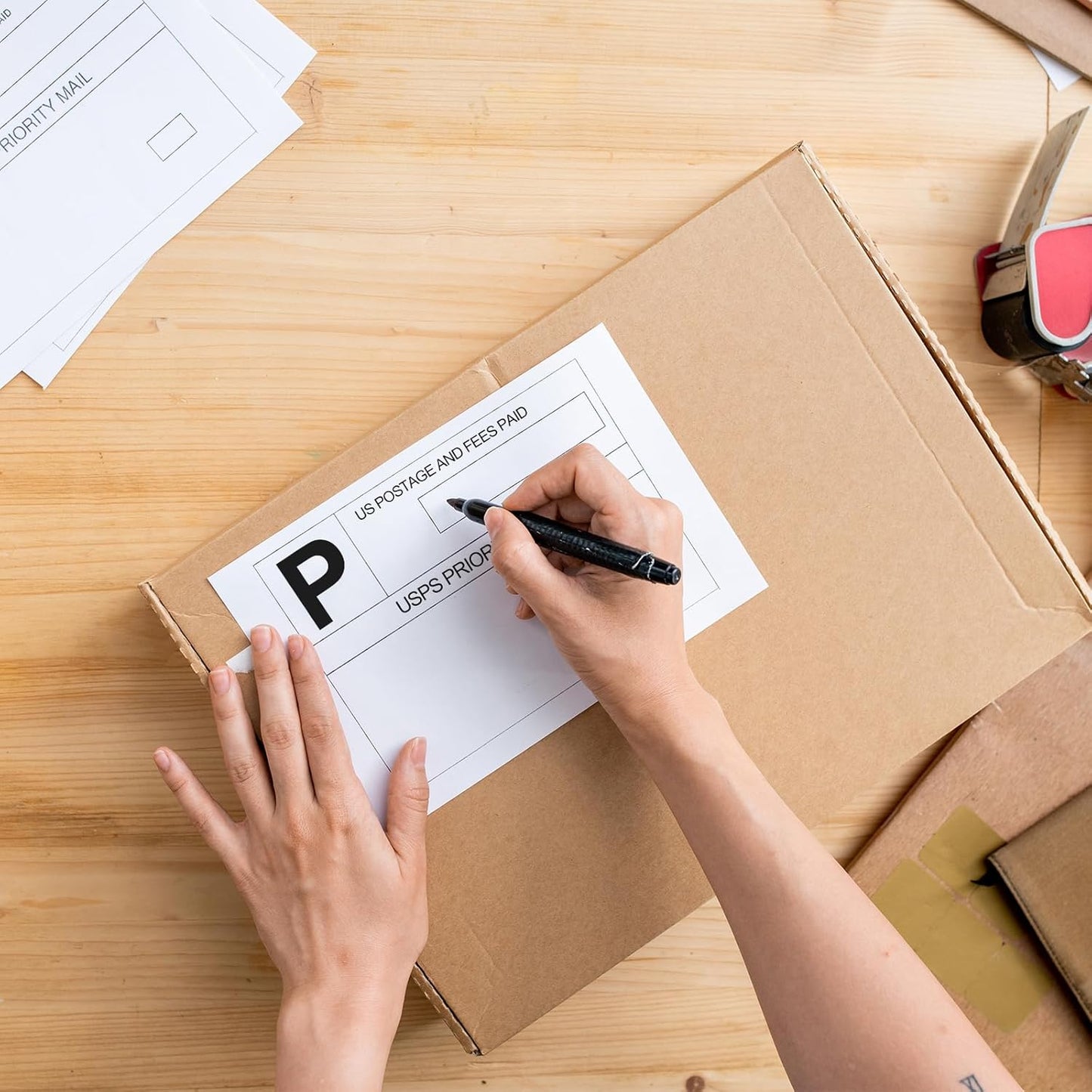 Half Sheet Self Adhesive Shipping Labels for Laser & Inkjet Printers 8.5" x 5.5", White Blank Mailing Labels Strong Adhesive Sticker Labels (100 Sheets,200 Labels) （HB-R002）