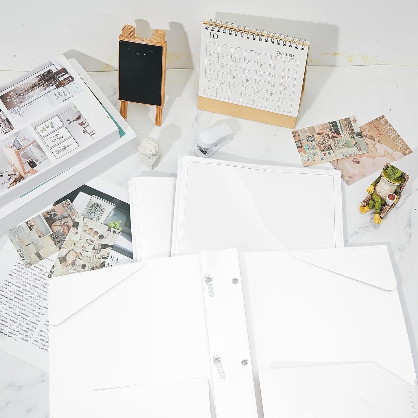 Henoyso 36 Pcs Plastic Folder with Clear Front Pocket and 3 Prong Plastic Folders with Card Slot Pocket Folders with Prongs for School Office (White)