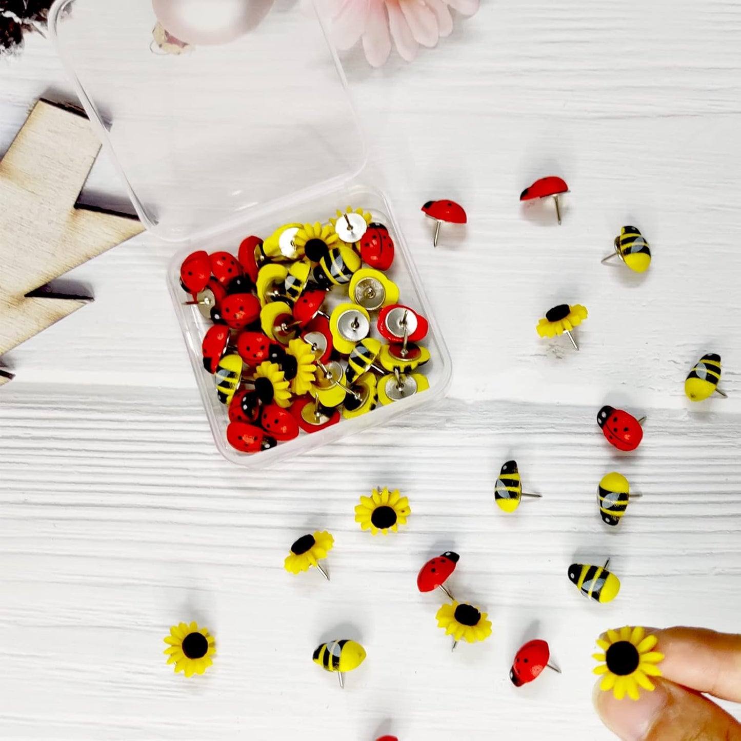 50 Pcs Animal Push Pins, DANUDON Bee Pushpins Sunflower Thumbtacks Decorative Bumble Bee Shaped Floret Thumb Tacks Decorations for Photo Wall Memo Cork Board Bulletin Board Map with Box
