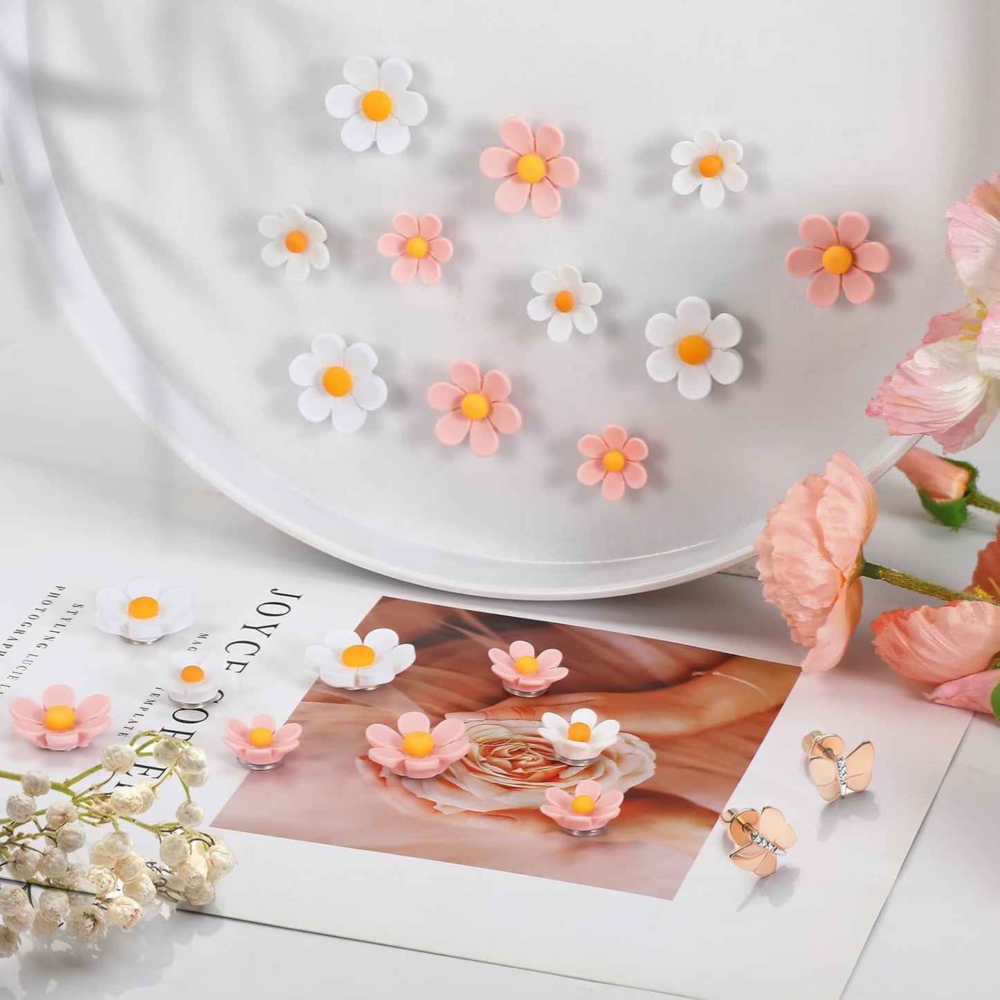 20Pcs Cute Fridge Magnets,2 Colors Cute Magnets, Pink 3D Flower Fridge Magnet, Resin Decorative Magnet for Refrigerator Locker Whiteboard Office Kitchen(10 Small+10 Medium)