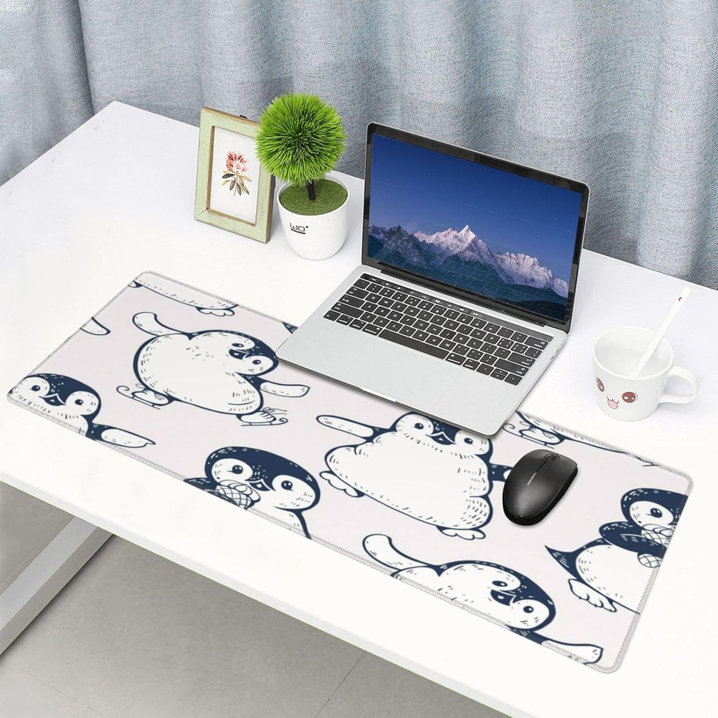 Cute Penguins Mouse Pad, Large Big Gaming Mouse Pad Desk Pad, Mousepad with Non-Slip Rubber Base, Extended XXL Mouse Mat for Computer Laptop Office Accessories