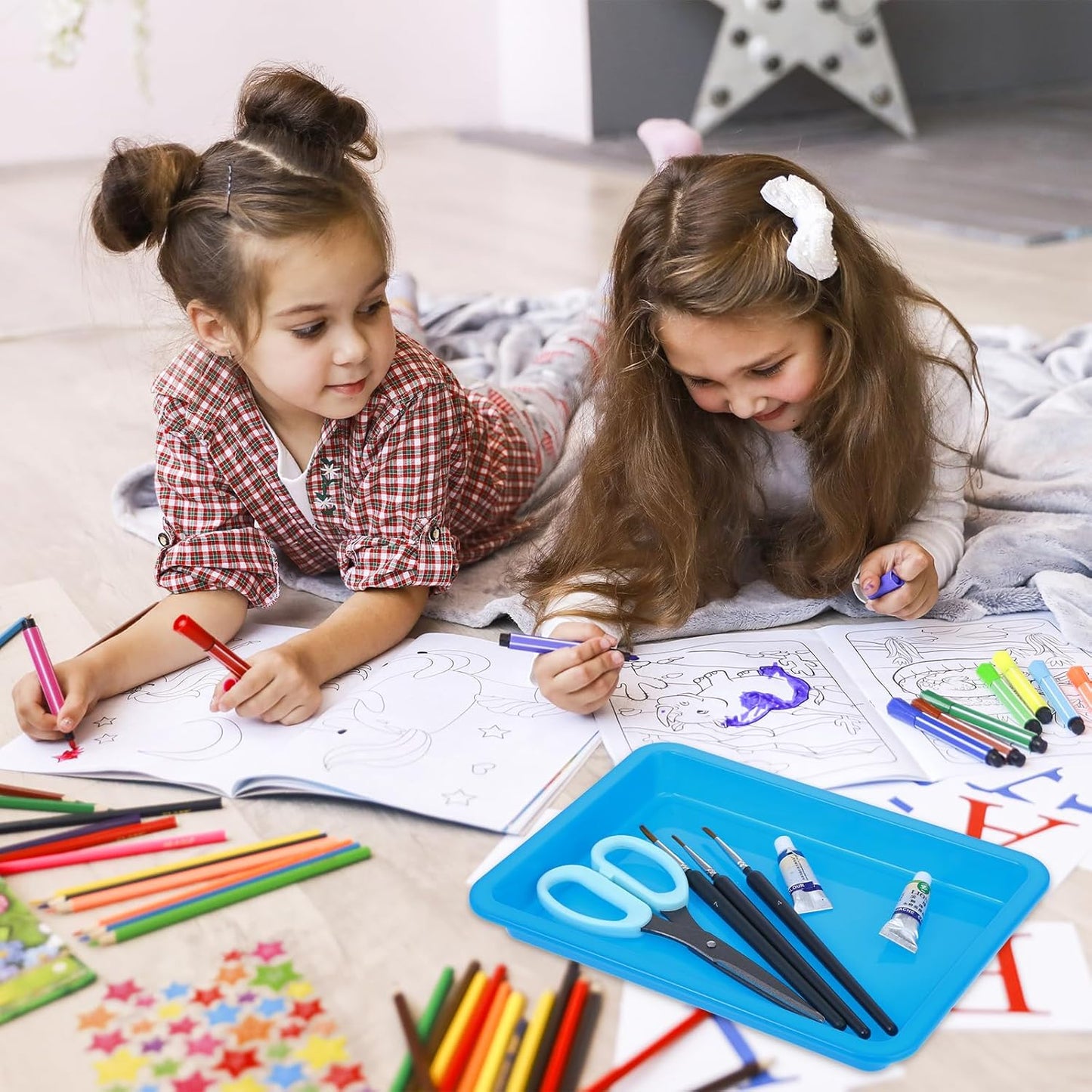 20 Pack Plastic Art Trays, 5 Colors Activity Crafts Tray Serving Tray Organizer Tray for School Classroom DIY Projects, Painting, Jewelry, Beads, Home Organizing Supply（13.4 * 10 * 1 inches）