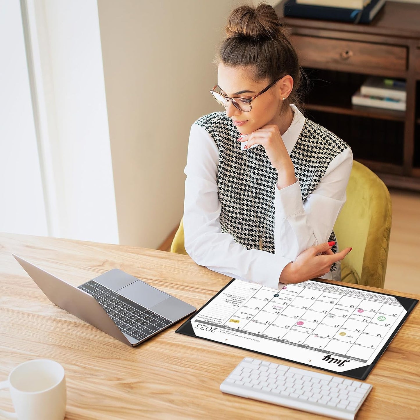 Ospelelf Desk Calendar 2025-2026 Wall Monthly Planner 12"x17" Leather Pad with Protective Cover 18 Months July 2025 to December 2026 Black