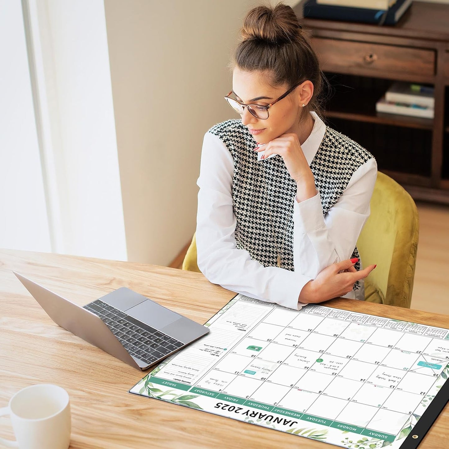 Ospelelf Desk Calendar 2025-2026 Large 22"x17" Monthly Planner Pad with Plastic Cover 18 Months Green Leaves