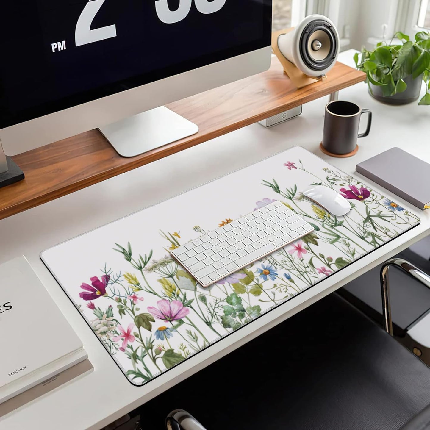 Desk Mat, Vintage Watercolor Flowers Extended Large Gaming Mouse Pad for Desk XXL, Non-Slip Rubber Base Stitched Edges Long Computer Keyboard Desk Pad Mouse Mat for Home Office Gaming 35.4"X15.7"