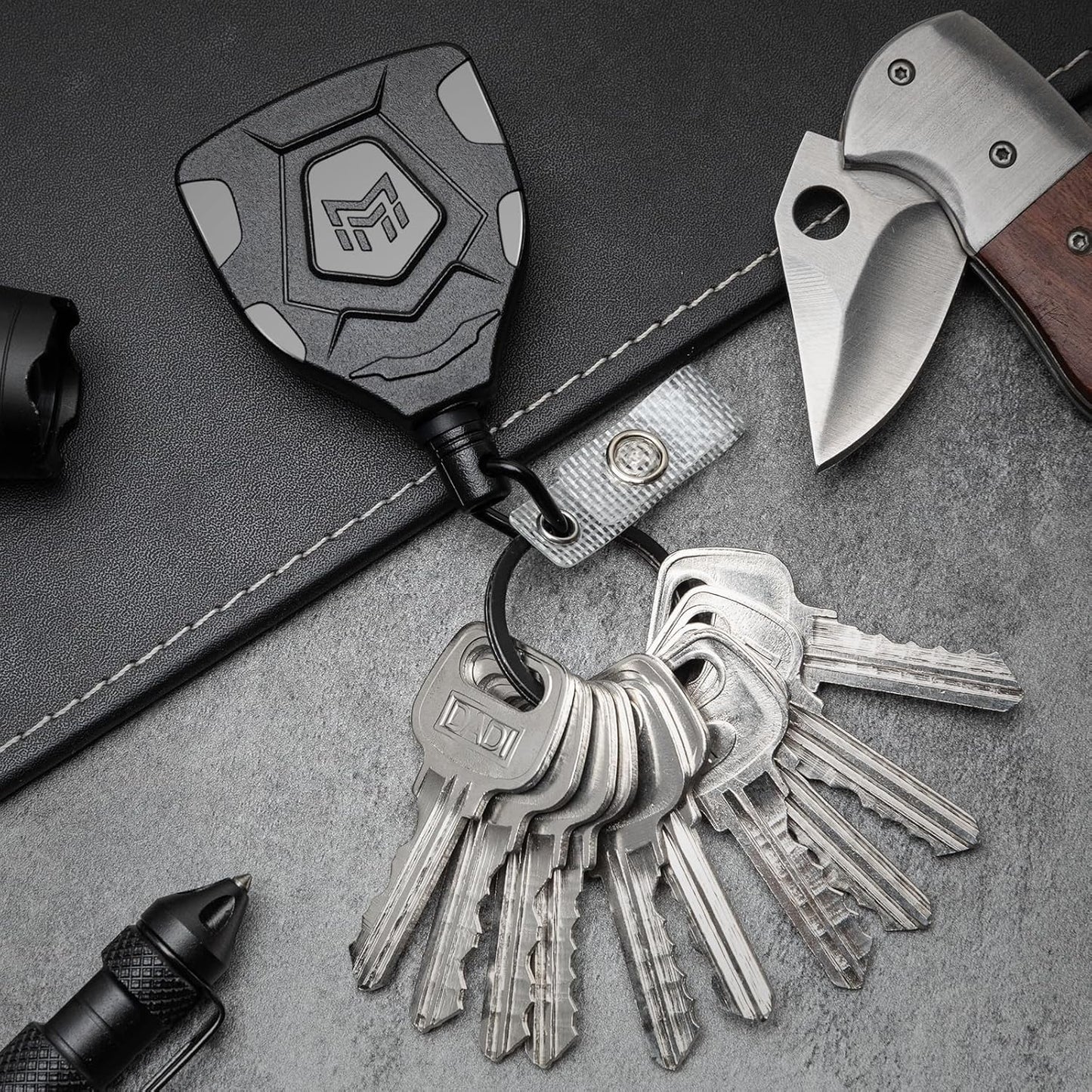 MNGARISTA Heavy Duty Retractable Keychain with Belt Clip, ID Badge Reel Key Chain, Badge Holder with 31.5' Steel Cord and Key Ring, 9.0oz, 2-Pack